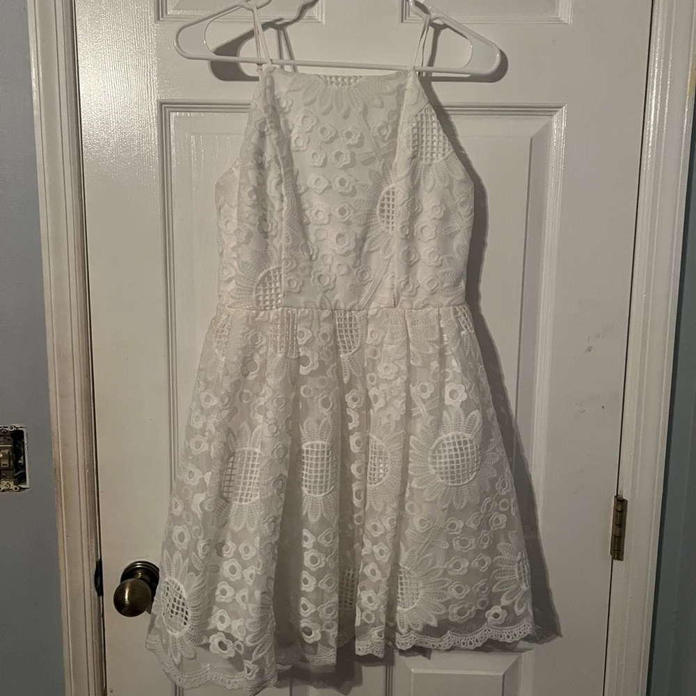 WHITE DRESSDAY SIZE M
